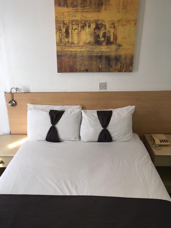 Clapham South Dudley Hotel London Ngoại thất bức ảnh