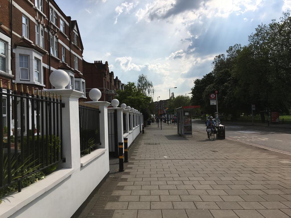 Clapham South Dudley Hotel London Ngoại thất bức ảnh